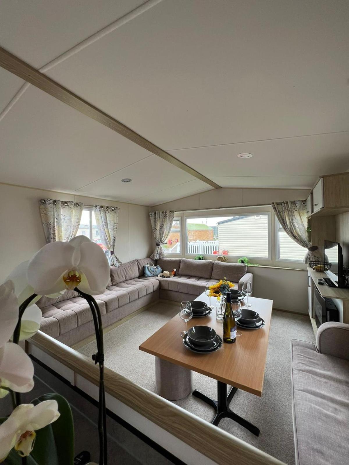 Luxurious Three Bedroom Caravan Jaywick Sands 外观 照片