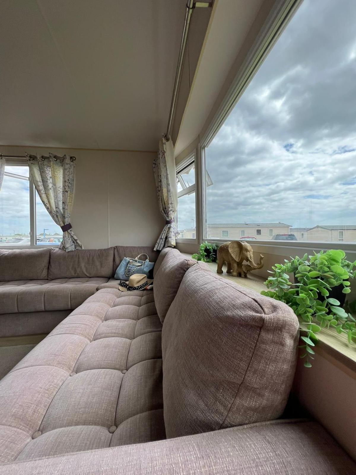 Luxurious Three Bedroom Caravan Jaywick Sands 外观 照片