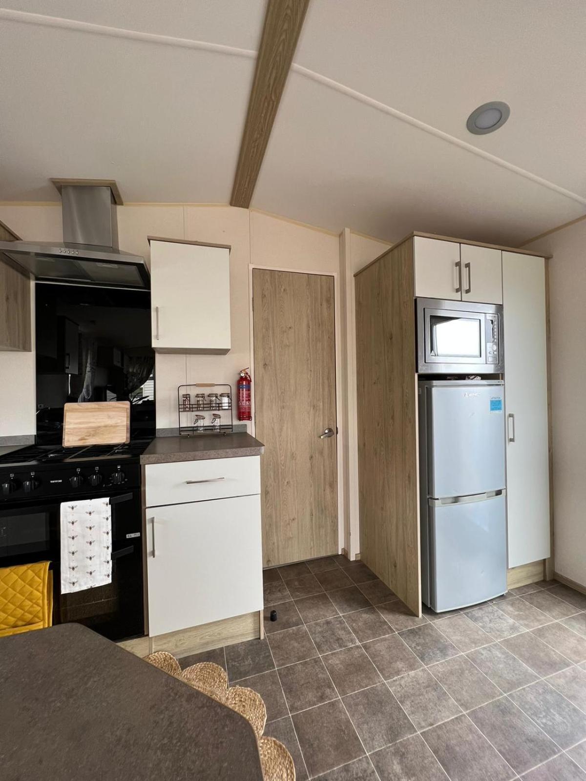 Luxurious Three Bedroom Caravan Jaywick Sands 外观 照片