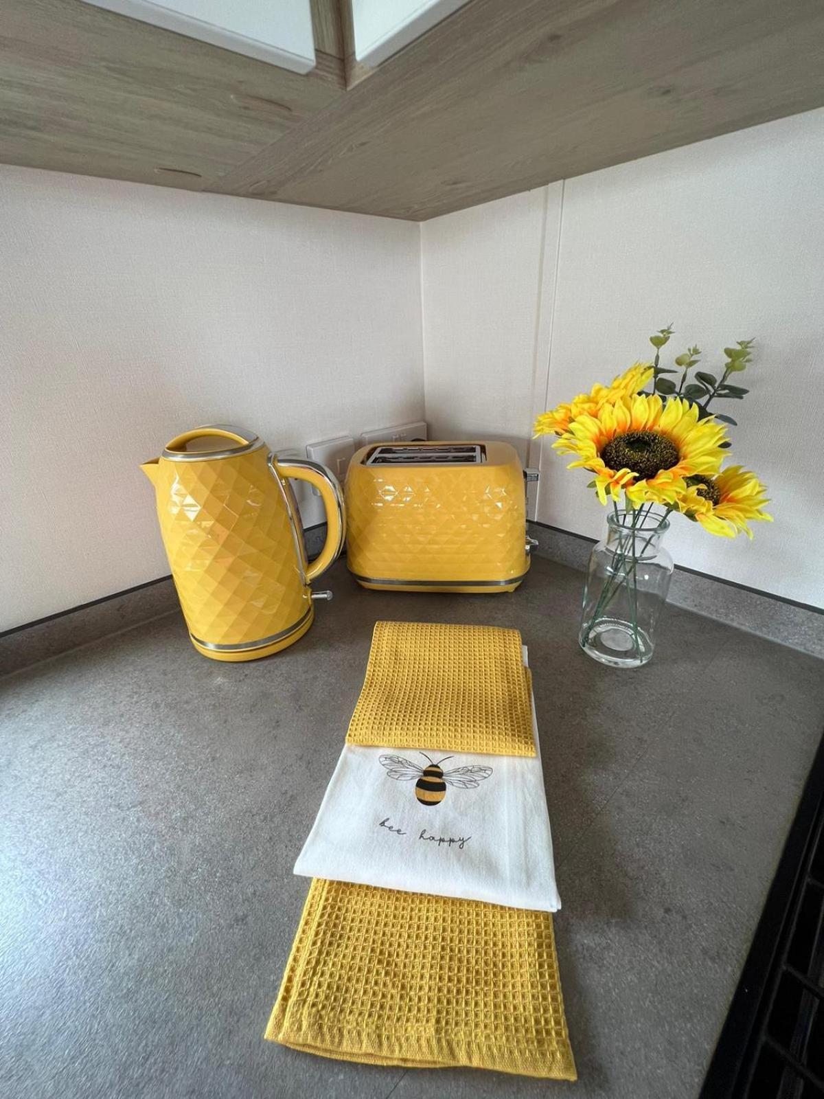 Luxurious Three Bedroom Caravan Jaywick Sands 外观 照片