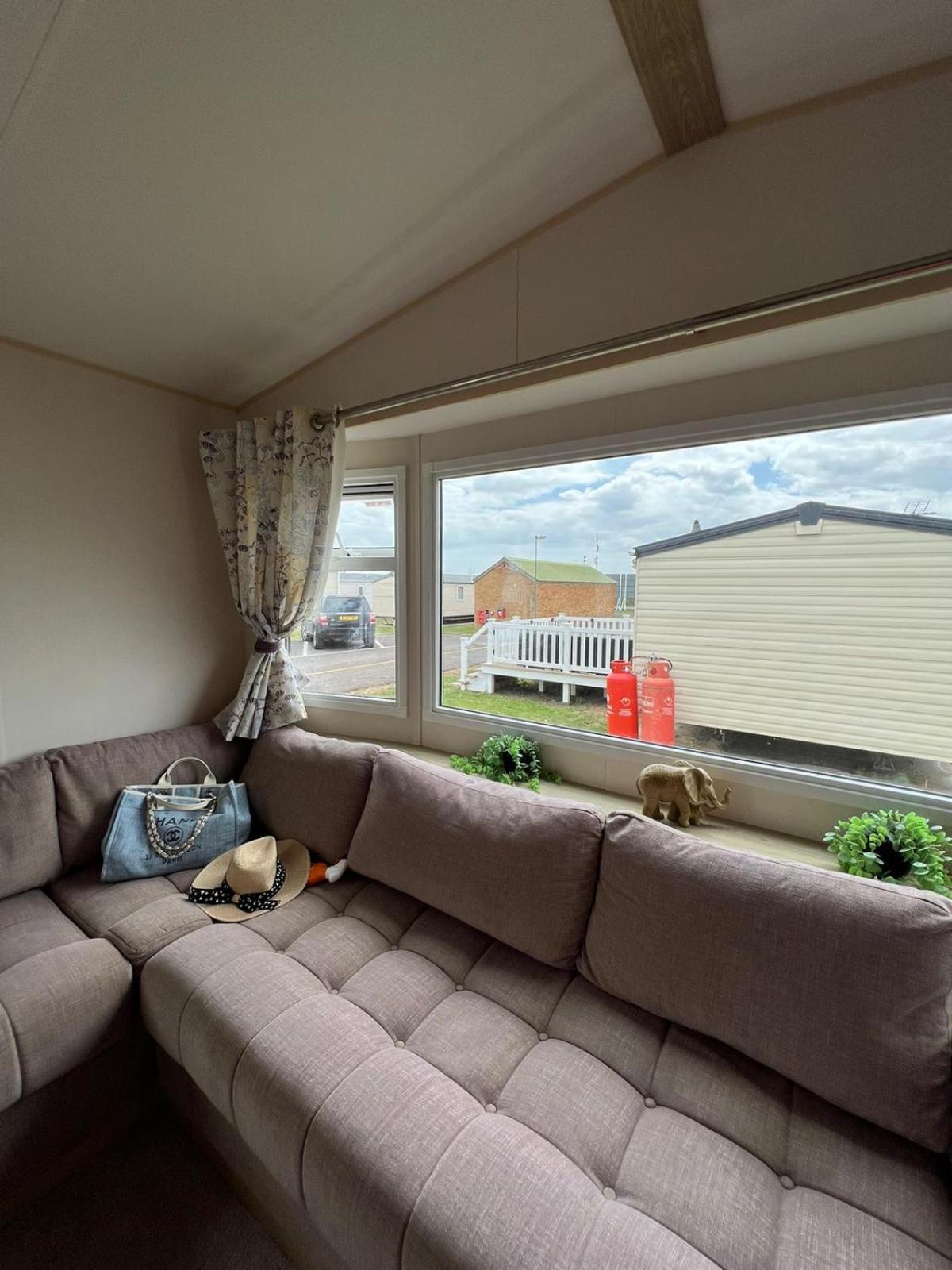 Luxurious Three Bedroom Caravan Jaywick Sands 外观 照片